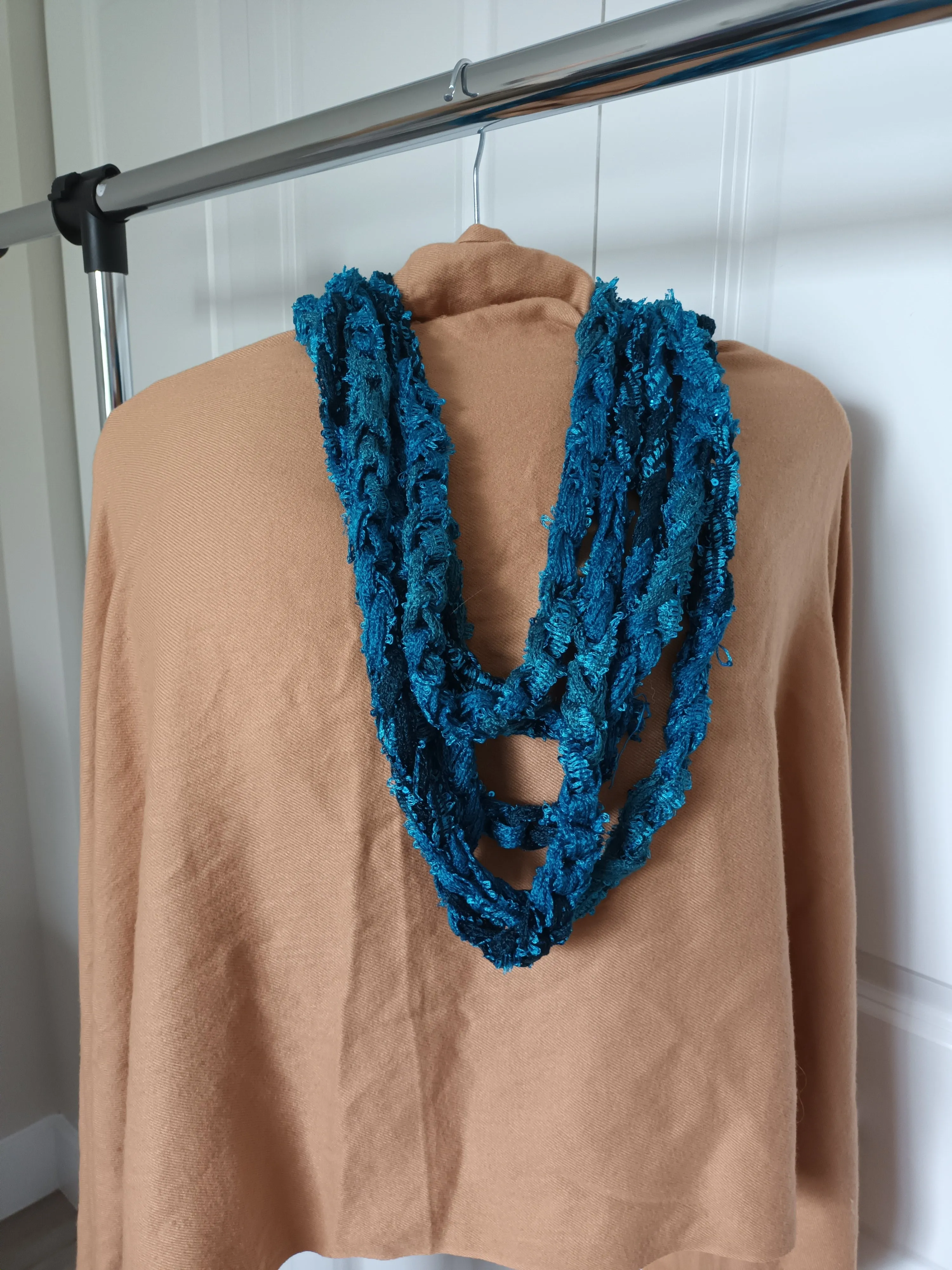 Multibraid fashion scarf in Teal